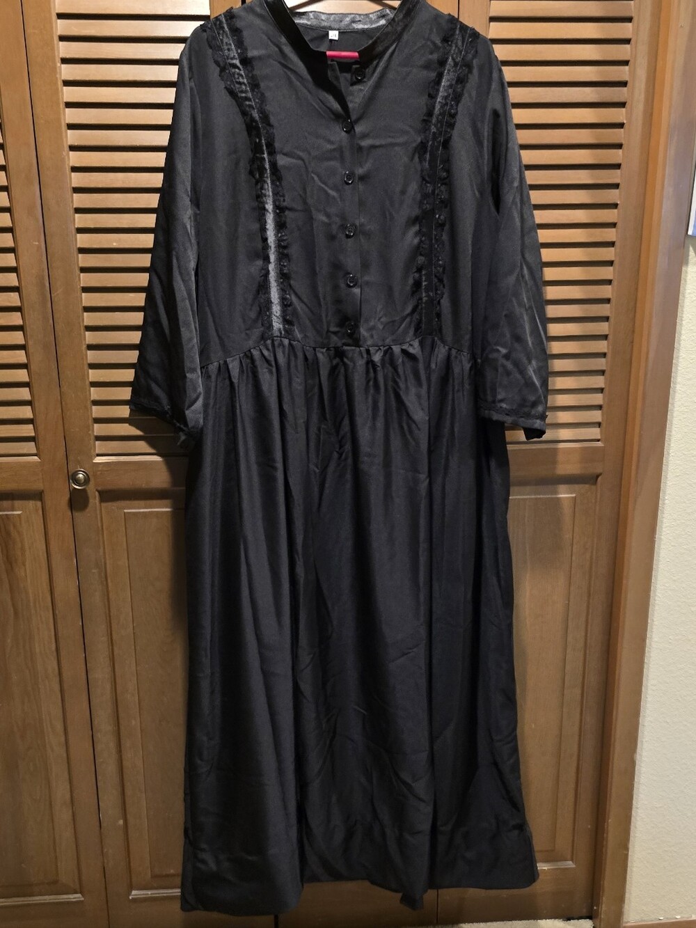 Gothic Victorian Woman In Black La Llorona Halloween Costume Set - Picture 6 of 11